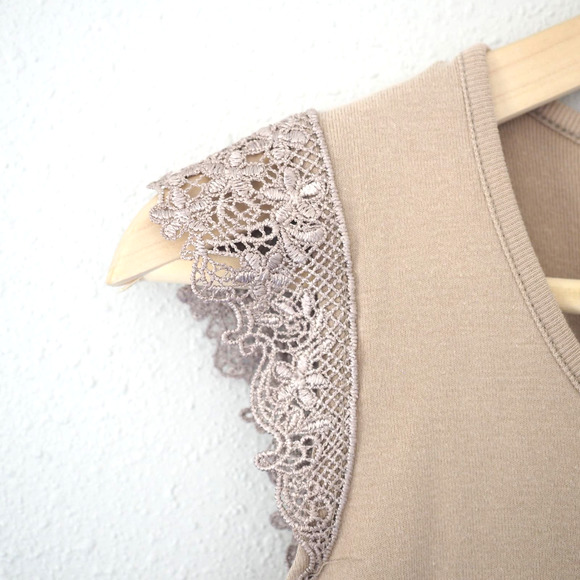 Vintage Preppy Taupe Tank Top Lace Accent Shirt Size‎ Medium - Picture 2 of 7